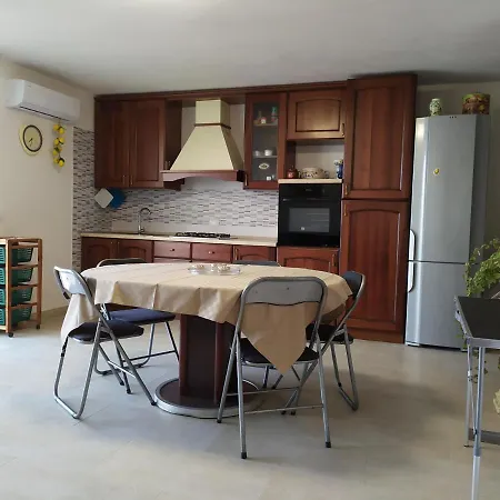 Casa Con Piscina 2 Da Letto Profumo Sea & Sun 2 *